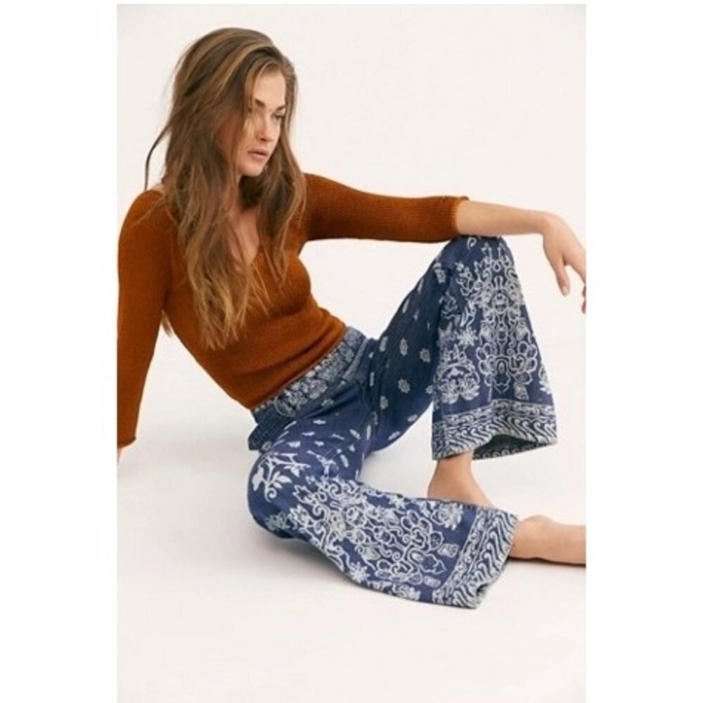 Blue Patterned Women's Jeans